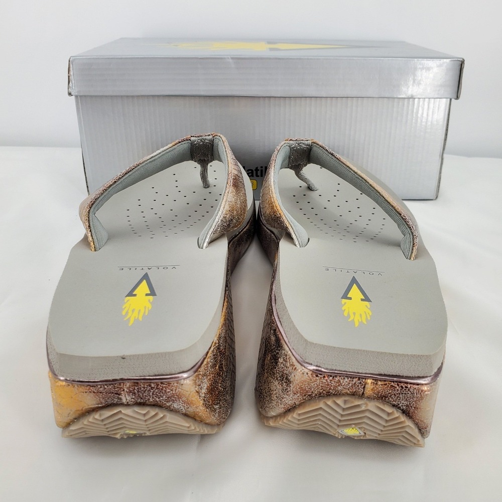 Volatile Frappachino Natural Metal Snake Wedge Sandals Womens 11 PV103 Metallic - Picture 4 of 8